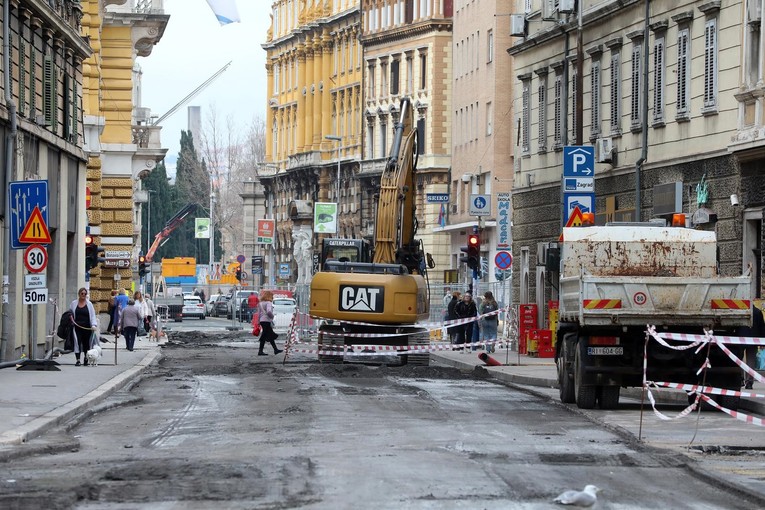 Veći dio užeg centra Rijeke zbog radova u četvrtak bez vode