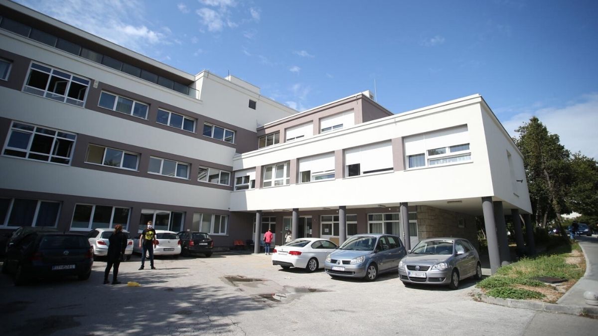 Inspekcija u KBC-u Split. Beroš: Ovisno o nalazu ćemo odlučiti o ostavci ravnatelja