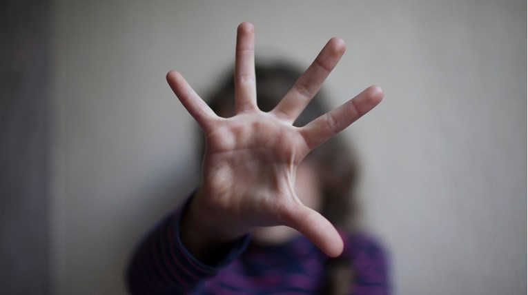 93 posto djece koja su doživjela seksualno zlostavljanje poznaje počinitelja