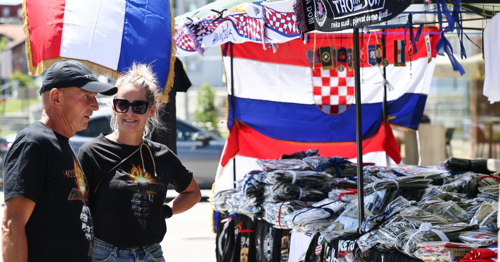 FOTO Sve je spremno za Thompsonov koncert u Zaprešiću, postavljeni i štandovi