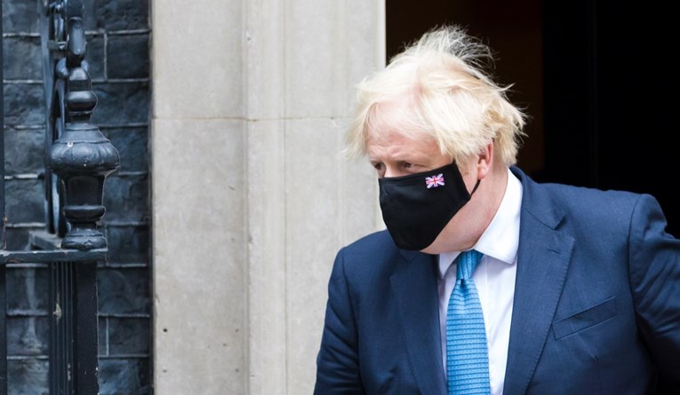 Britanski premijer Johnson negativan na koronavirus