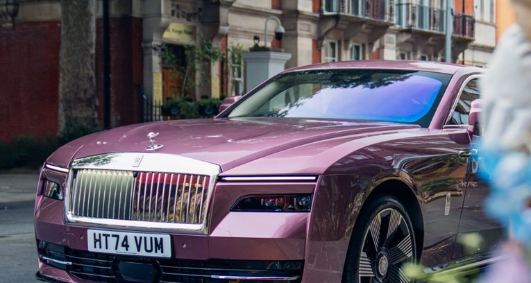 Novi Rolls-Royce Cullinan bit će potpuno električni SUV