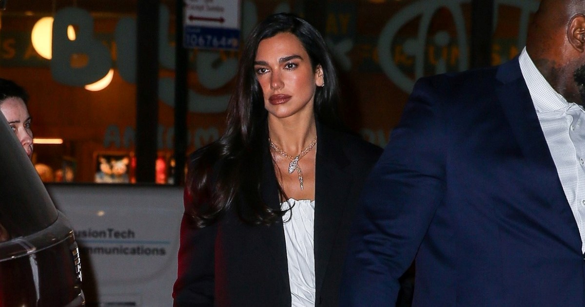 Sezona malih bijelih haljina samo što nije počela, Dua Lipa već je nosi