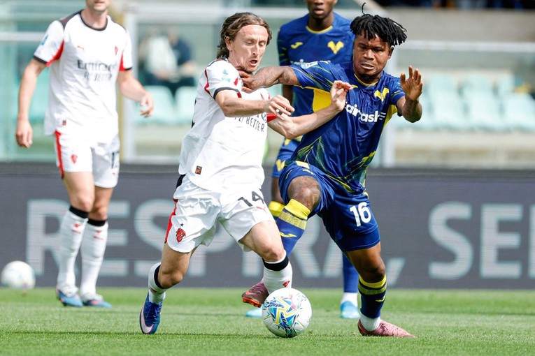 VIDEO Milan pobjedom preskočio Napoli na drugom mjestu. Modrić jedan od najboljih