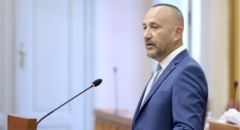 Kekin: Slušanje Zekanovića uzrokuje trajno oštećenje mozga