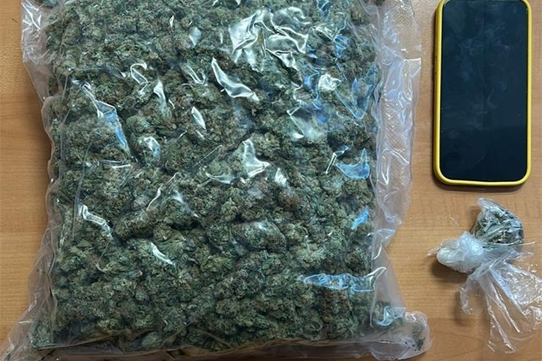 Dvojica splitskih dilera uhićeni s kilom marihuane