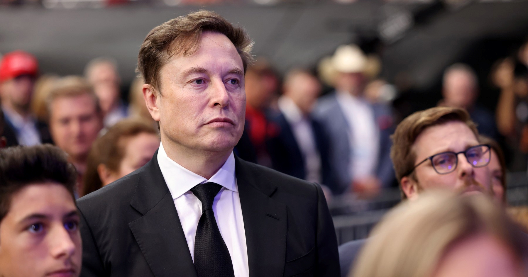 Elon Musk (najbogatiji čovjek svijeta) kaže da lova ne može kupiti sreću