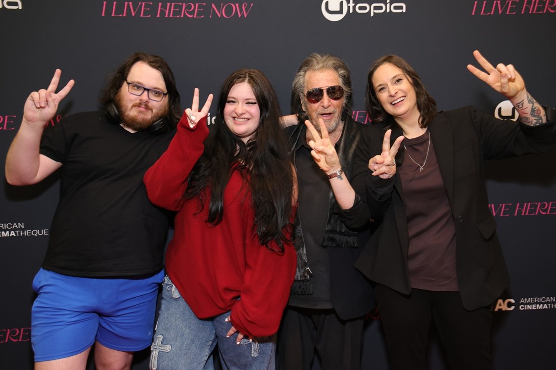 Rijedak prizor: Al Pacino (85) na premijeri pozirao s troje svoje djece