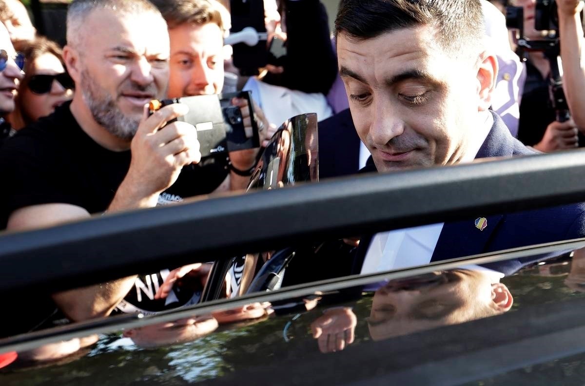 "Rumunjski Trump" uvjerljivo vodi na predsjedničkim izborima