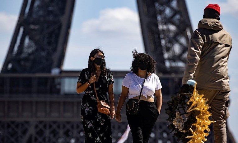 Na ulicama Pariza obavezne maske, izuzeti rekreativci i biciklisti