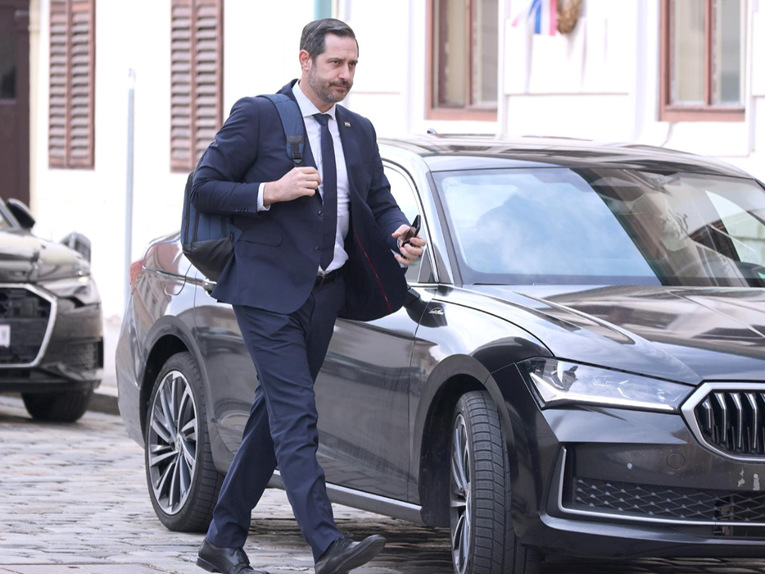 Nacional: HDZ-ov ministar zamračio 500.000 eura za skijaški savez