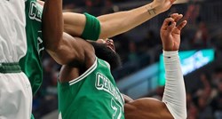 Pogledajte osmijeh zvijezde Boston Celticsa kojoj je suigrač izbio zub