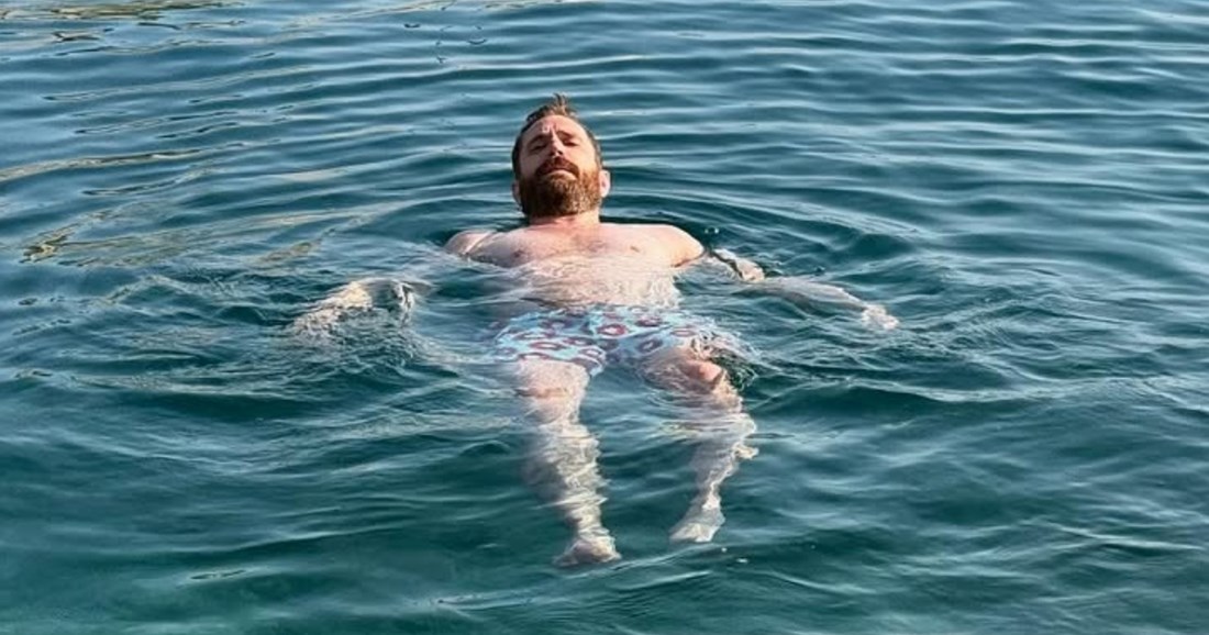 Momčilo Otašević nasmijao objavom s odmora: "No caption"