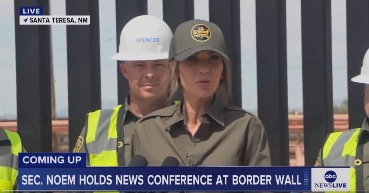 "ICE Barbika" potvrdila: Zid na granici s Meksikom bojamo u crno. Na Trumpov zahtjev