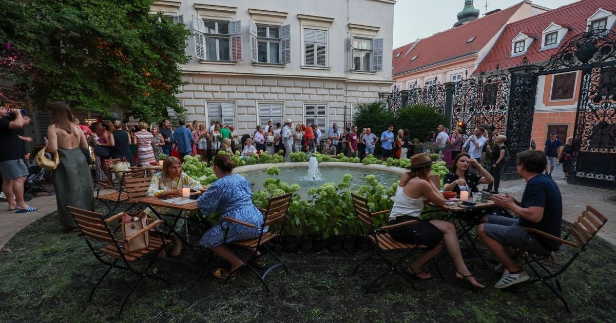 FOTO U Zagrebu počela omiljena Dvorišta