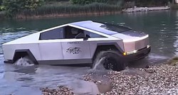 VIDEO U Slovačkoj testirali Cybertruck, auto zaglavio na obali jezera