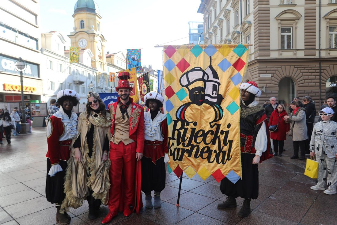Počeo je Riječki karneval