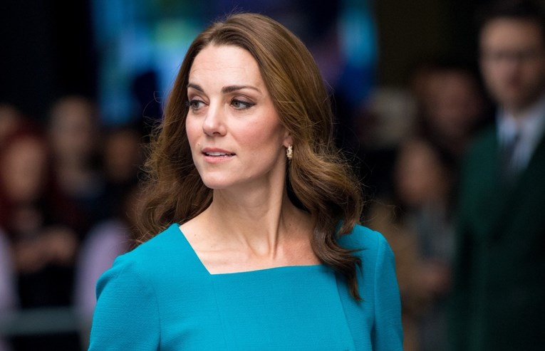 Kate Middleton oglasila se na Twitteru prvi put nakon objave da boluje od raka