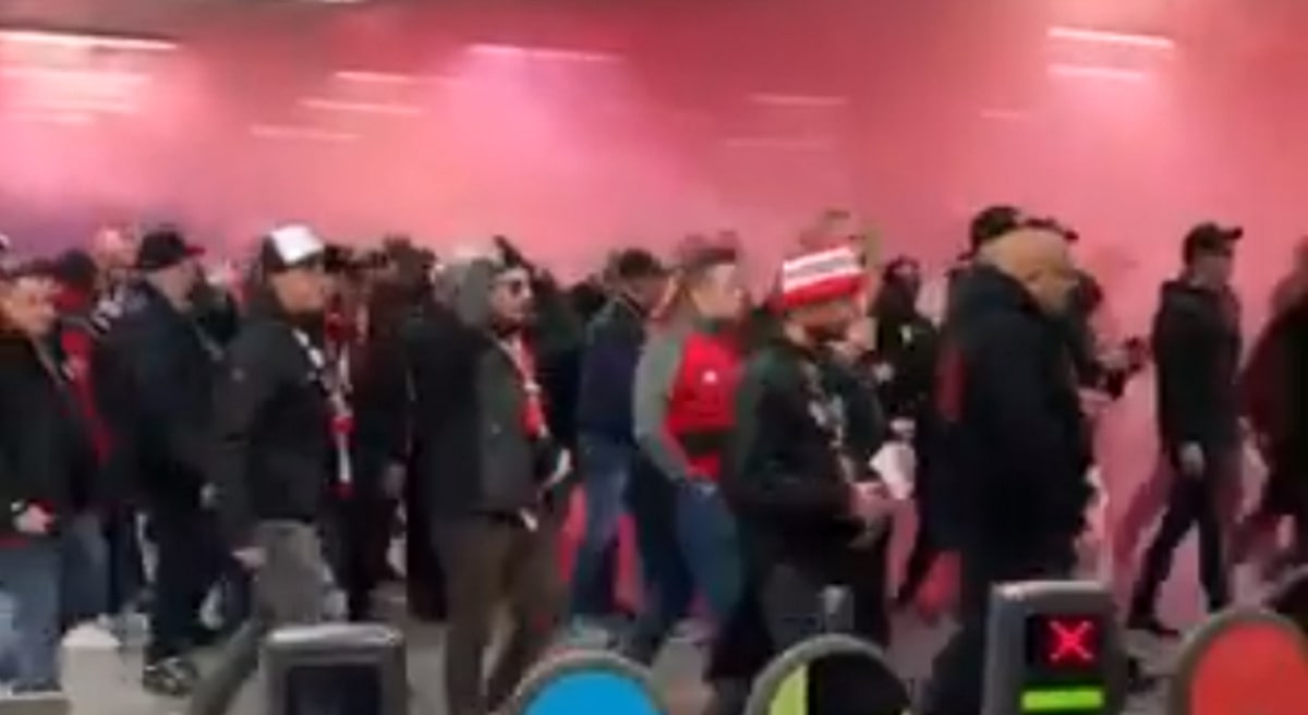 VIDEO Navijači Standarda izazvali kaos u Londonu, intervenirala policija