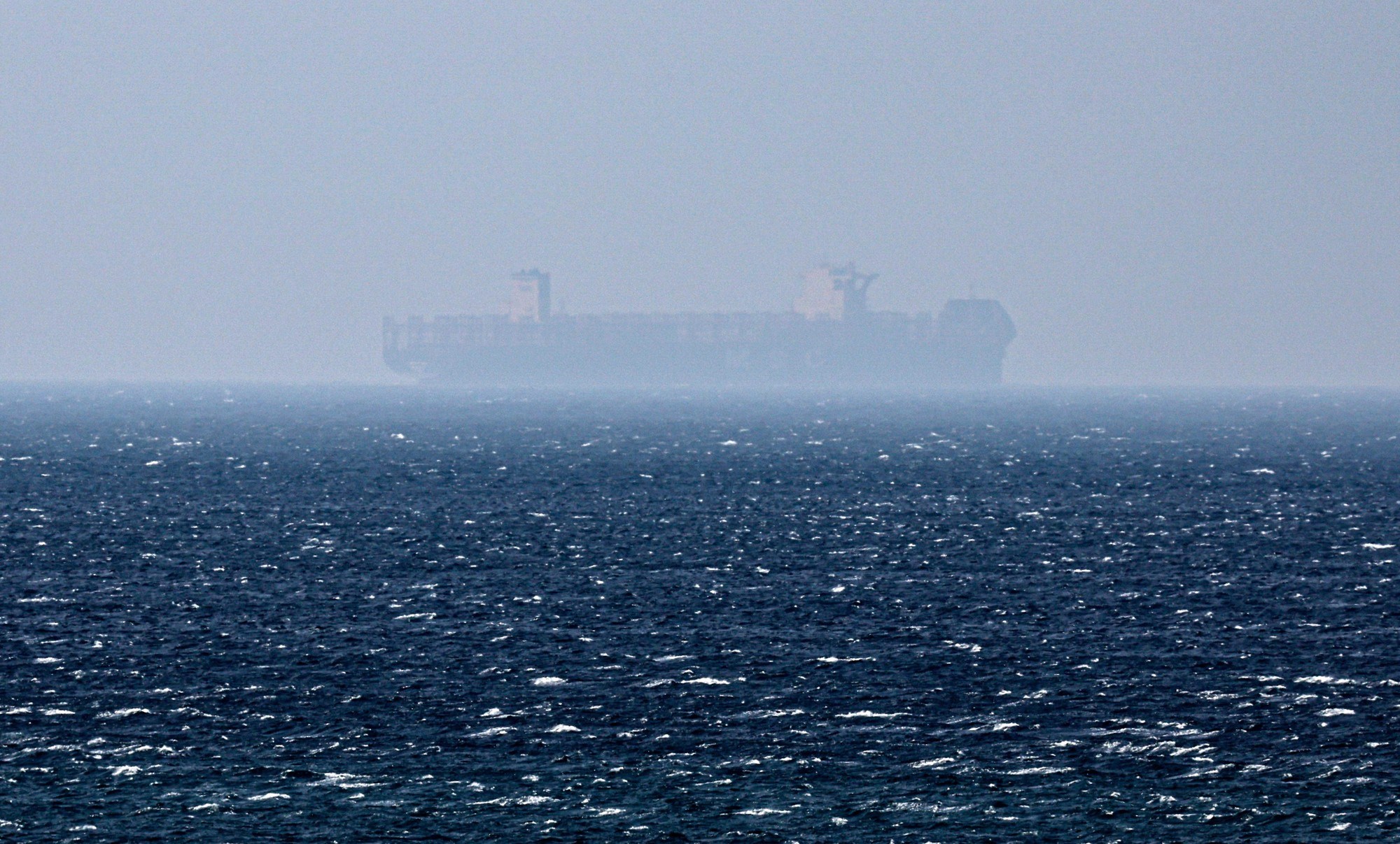 Traje blokada Hormuza, Vance optužio Iran za terorizam