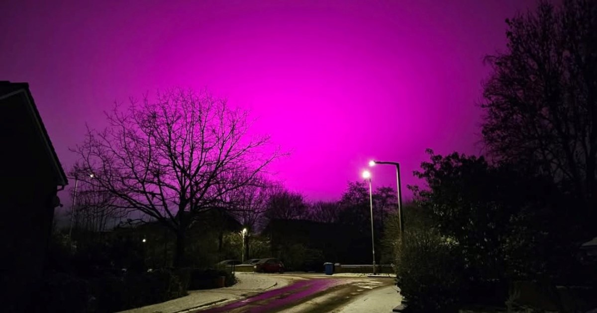 Ružičasti sjaj na nebu iznenadio stanovnike u Engleskoj, otkriven uzrok