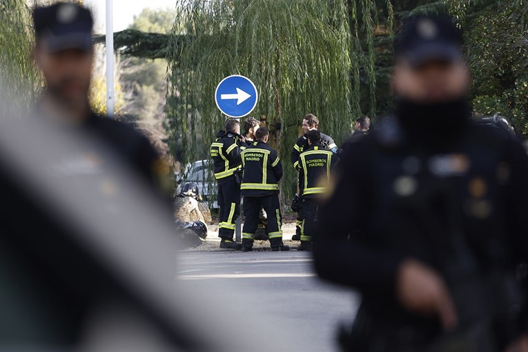 Pisma bombe i krvavi paketi poslani ukrajinskim veleposlanstvima su teroristički čin
