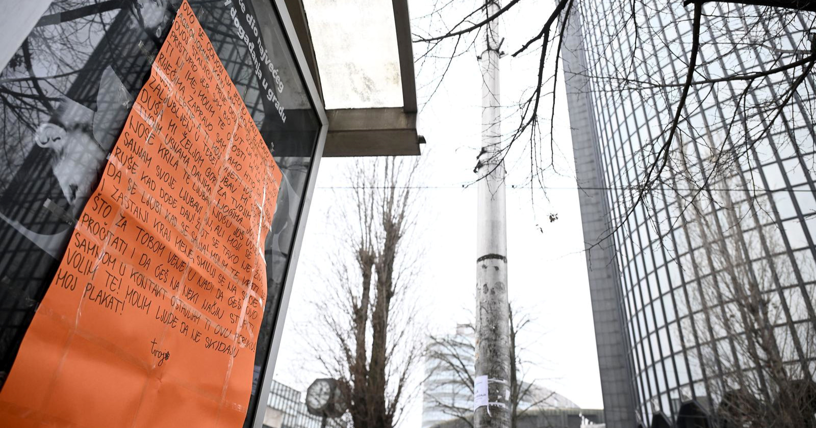 U Zagrebu osvanula ljubavna poruka: "Ne znam ti ime, ali oprosti na grubim riječima"