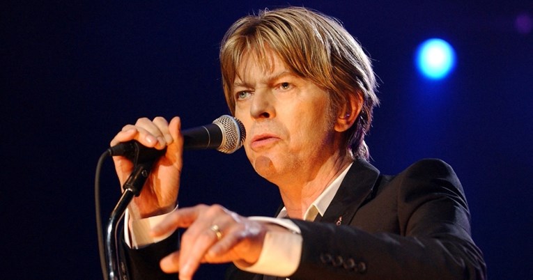 Zašto su Davidu Bowieju oči naizgled bile različite boje? 