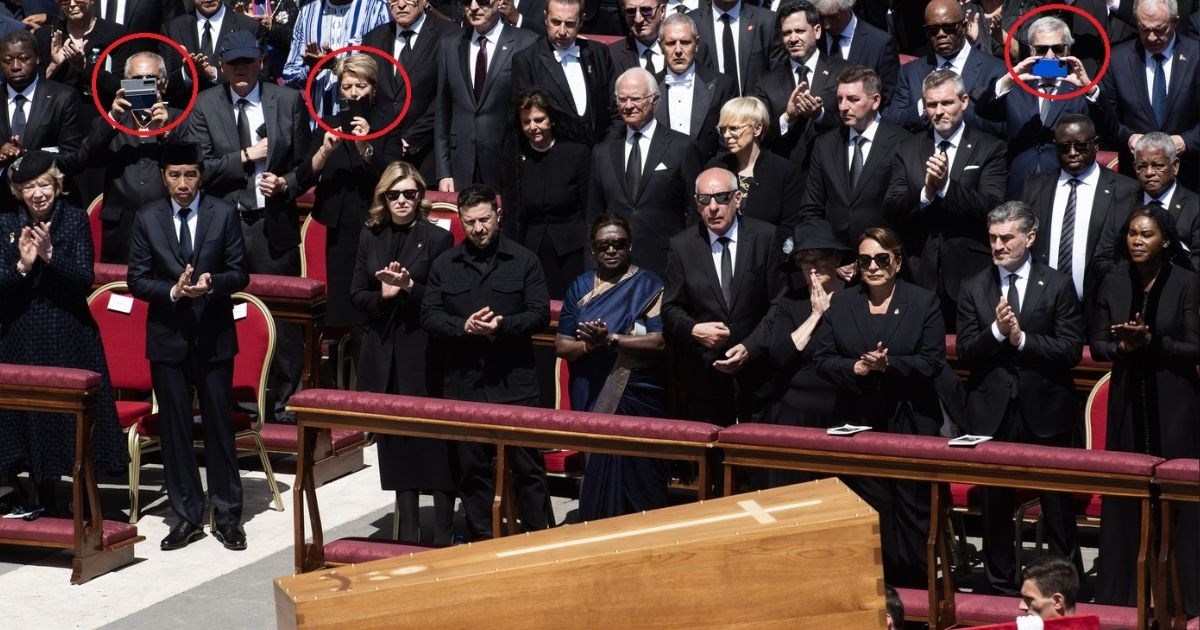 Svjetski čelnici na meti kritika zbog jedne stvari na sprovodu pape Franje