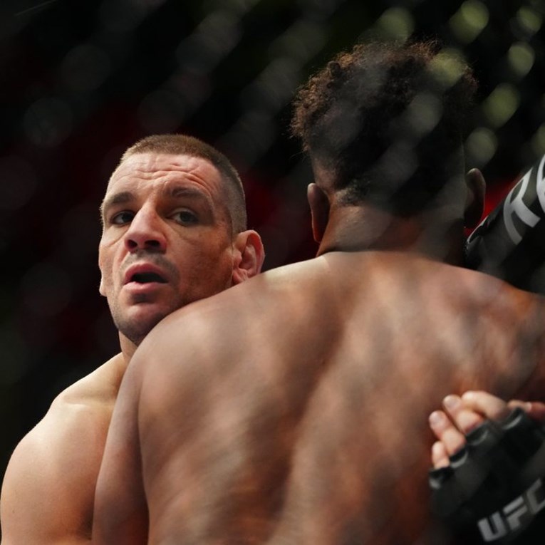 Svjetski mediji pišu o Delijinom meču: Šok i kontroverza u UFC-u