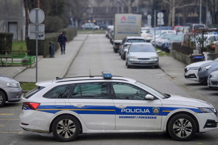 Roditelj pretukao zaštitara u školi u Zagrebu