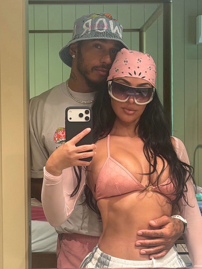 Kim Kardashian objavila fotke s odmora s Lewisom Hamiltonom: "Negdje iznad duge"
