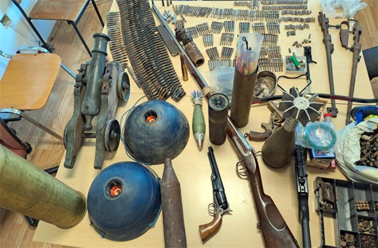 Policija objavila fotografije, pogledajte što su našli kod tinejdžera u Splitu