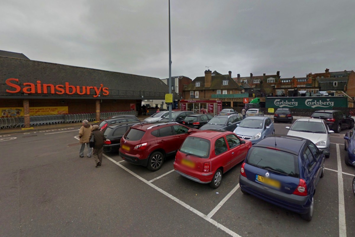 Gotovo dvije godine parkirao na svakom mjestu u supermarketu