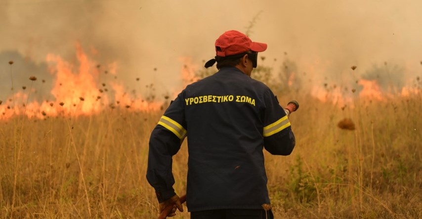 Veliki požari u Grčkoj i dalje nisu pod kontrolom. Gori i šuma na granici s Turskom