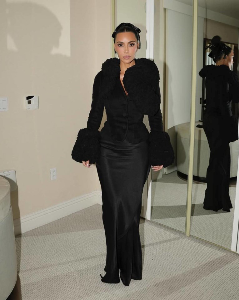 Kim Kardashian prodaje komplet koji je nosila prošle godine, cifra je nevjerojatna