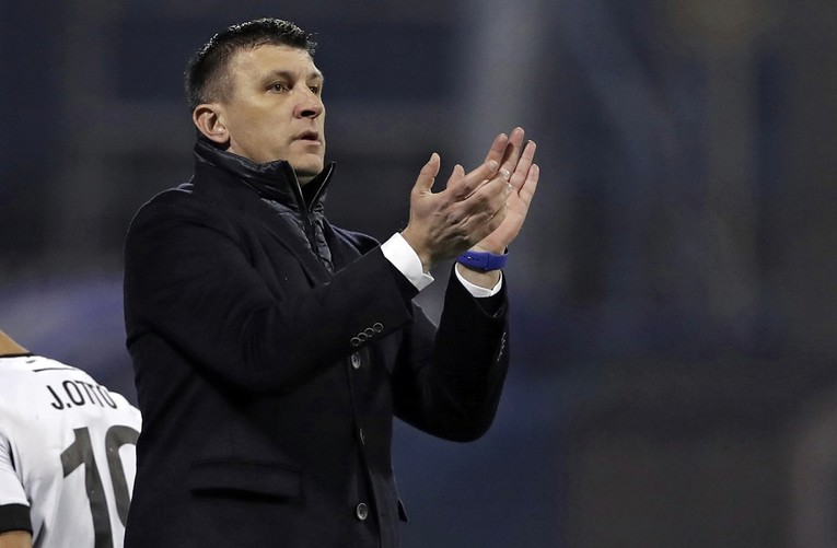 Skandal u Engleskoj. Jakirović ne zna protiv koga će igrati