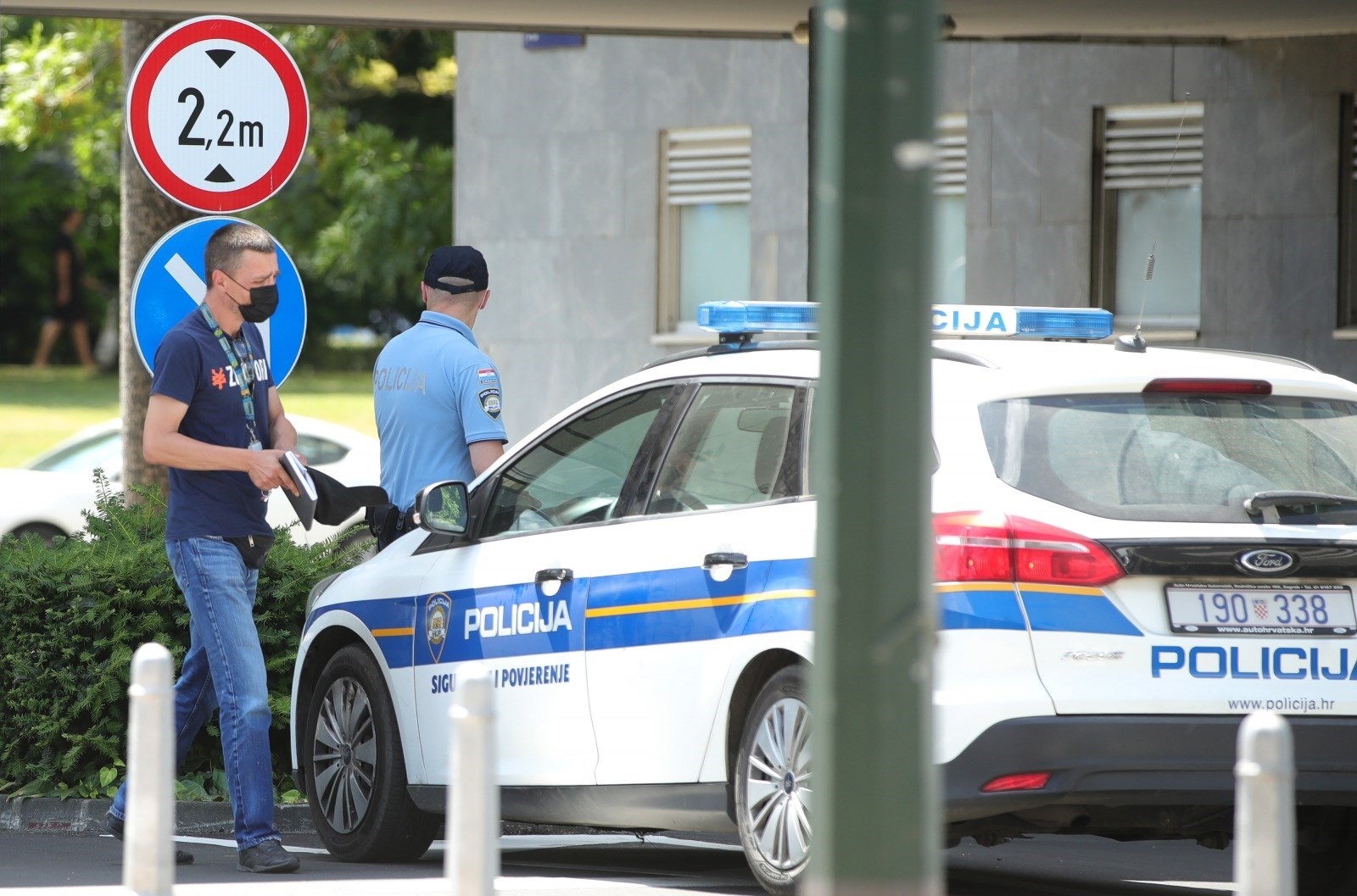 Novi detalji: Pratili šefa gradskog odjela, snimili ga kako uzima mito od građevinara