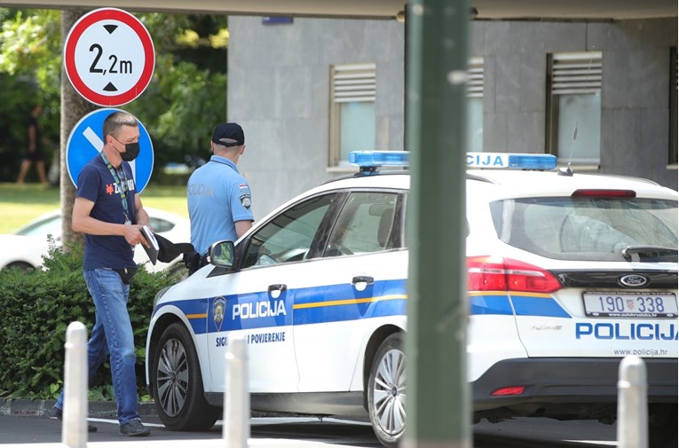 Novi detalji: Pratili šefa gradskog odjela, snimili ga kako uzima mito od građevinara