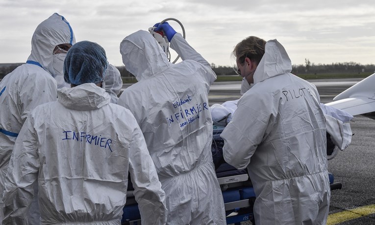 U Francuskoj broj zaraza u padu, ali pandemija i dalje predstavlja prijetnju