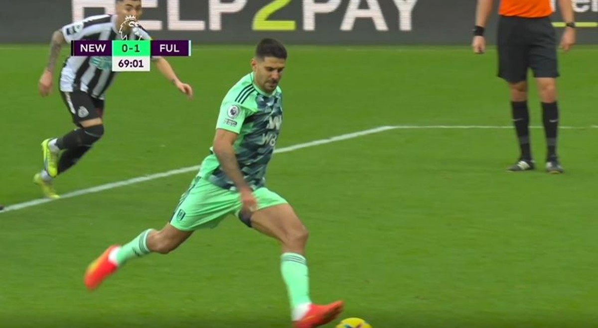 Pogledajte bizaran gaf Aleksandra Mitrovića zbog kojeg mu je poništen gol iz penala