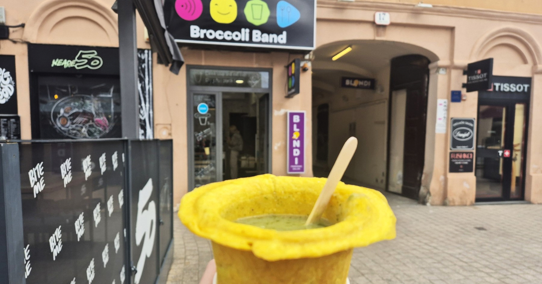 U Zagrebu se sad prodaju juhe u jestivim čašicama. Probali smo i oduševili se