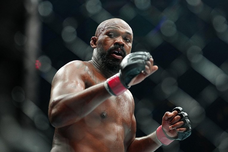Bivši prvak kritizira UFC: Zašto za Jonesa vrijede druga pravila?