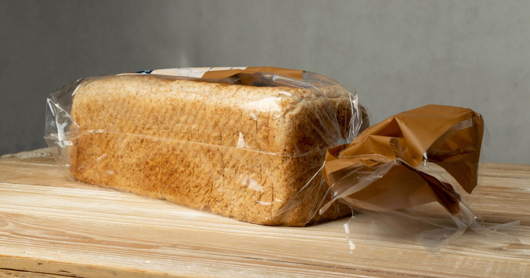Zašto čuvanje kruha u originalnoj plastičnoj ambalaži može biti velika pogreška