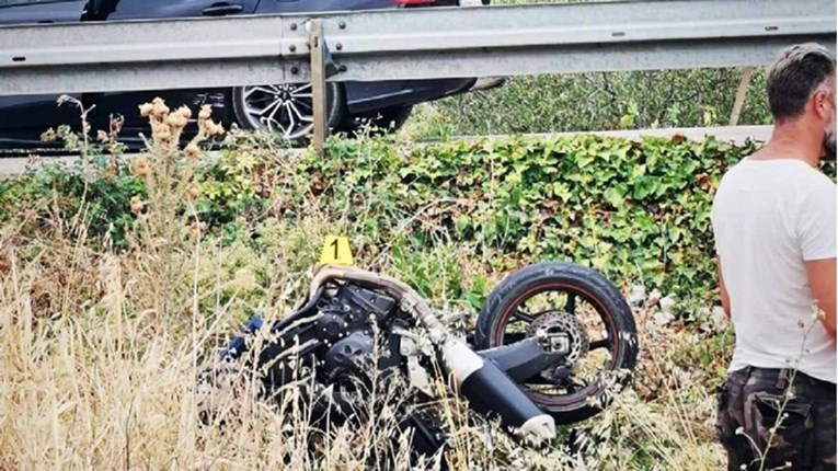 U teškoj prometnoj kod Vodica poginuo motociklist, policija objavila detalje
