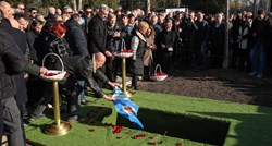 Navijač u grob Ćire Blaževića položio Dinamovu zastavu