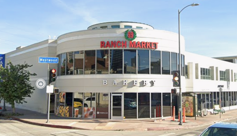 92-godišnjakinja se zabila u trgovinu u Los Angelesu, troje mrtvih