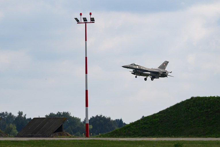 Sirene u Poljskoj, uzbuna u Rumunjskoj. Borbeni avioni u zraku zbog ruskih dronova