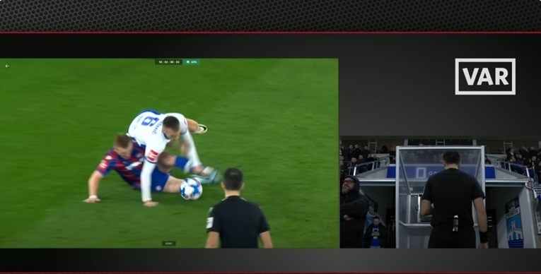 Nevjerojatno je da sudac Pajač iz ove pozicije nije vidio igranje rukom