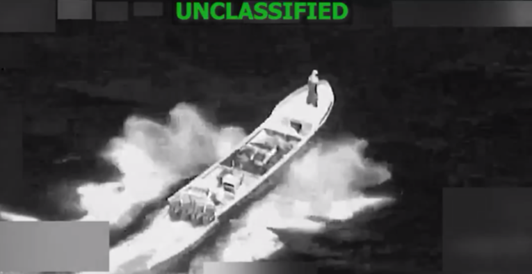 Dvoje ubijenih u američkom napadu na brod u Pacifiku